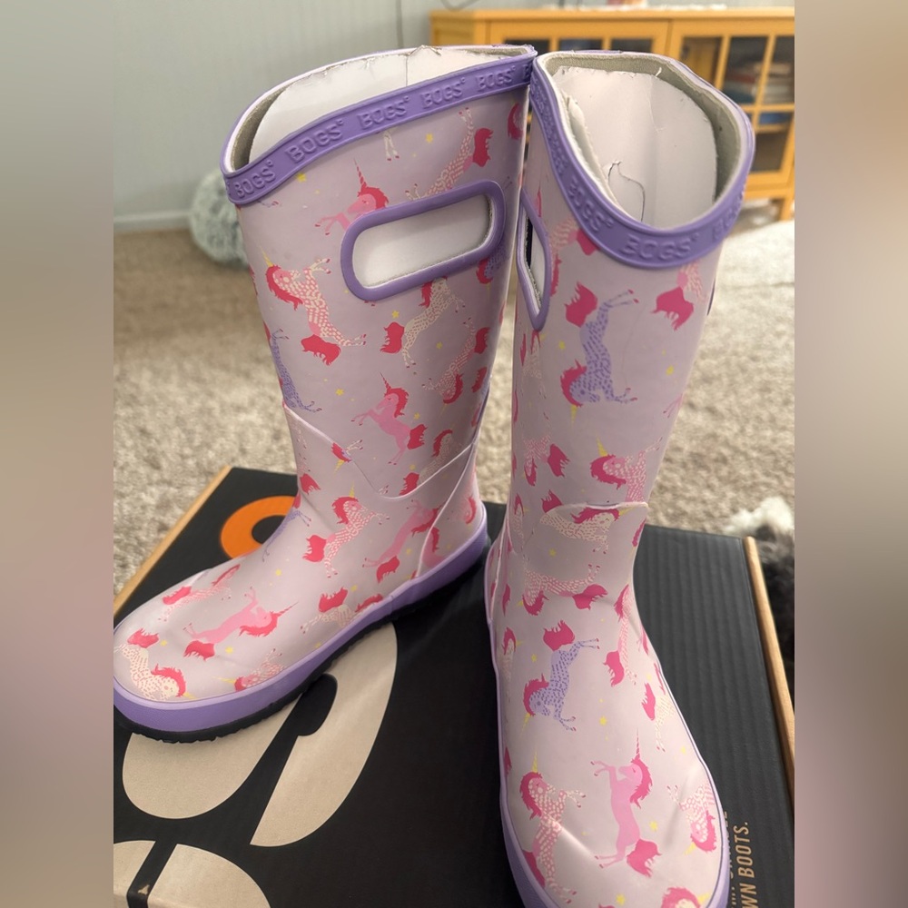 New in Box Bogs Kids Unicorn Boots - Lavender and Pink. Size 2